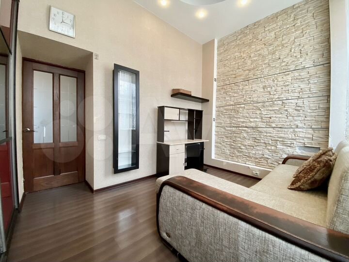 3-к. квартира, 82 м², 2/4 эт.