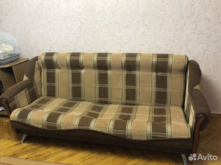 Диван