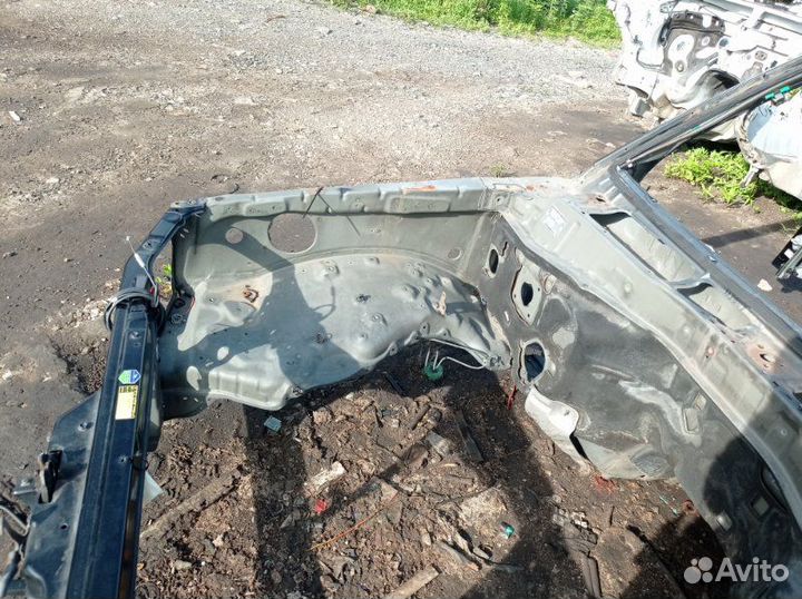 Лонжерон передний правый Toyota/Lexus Land