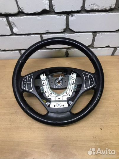 Рулевое колесо Kia Ceed