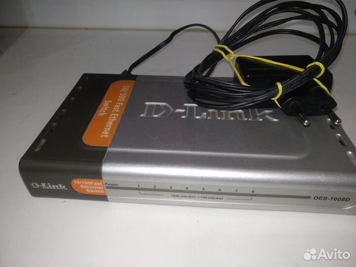 Коммутатор D-link DES-1008D