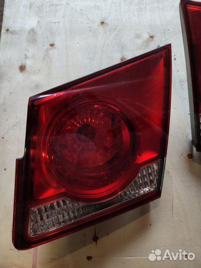 Фонарь в крышку багажника Chevrolet Cruze