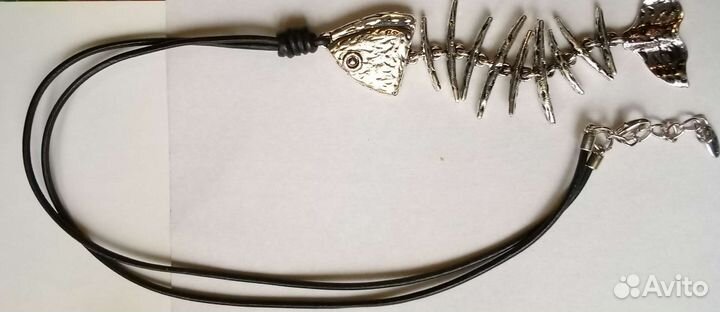 Колье на шнурке