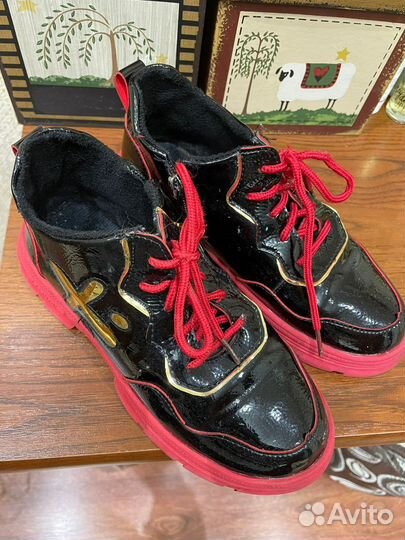 Кроссовки для девочки