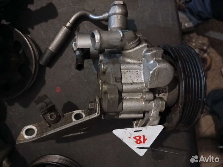 Насос гур бмв Е60 E90 E92 N52 N54 Активная рейка