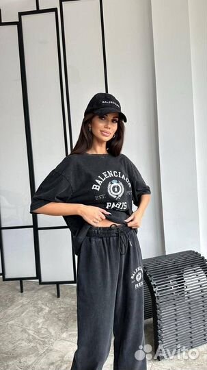 Трендовый костюм balenciaga