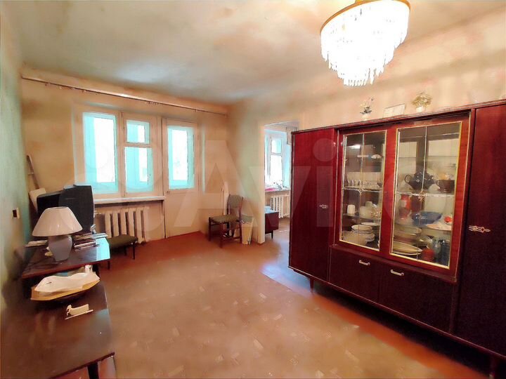 3-к. квартира, 56 м², 3/5 эт.