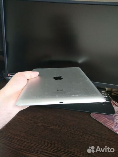 Pad (4-го поколения, Wi-Fi + Cellular, MM)