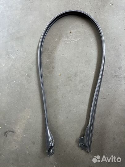 Уплотнитель двери передней правой BMW X6 E71