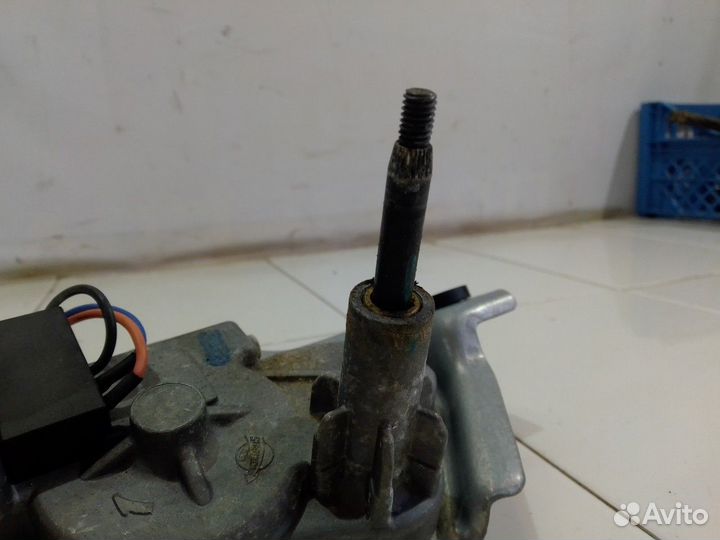 Моторчик стеклоочистителя задний (Lifan X50)