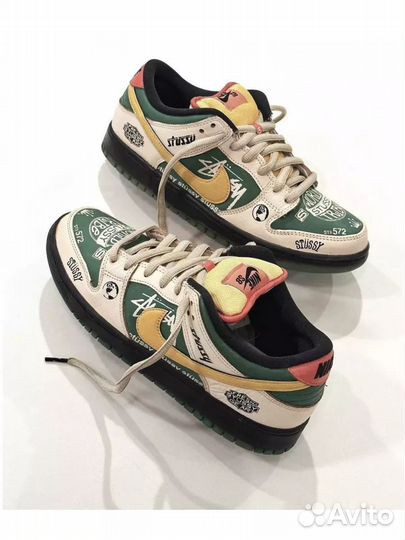 Кроссовки Nike SB Dunk Low Stussy 572