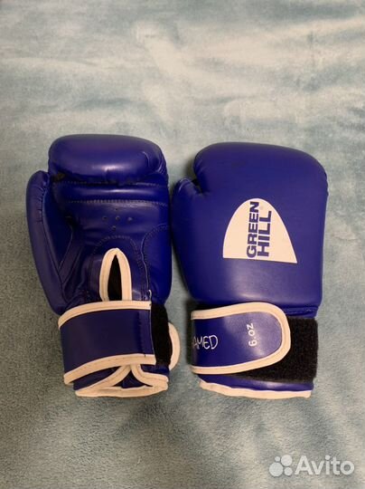 Боксерские перчатки