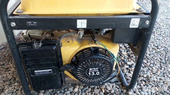 Бензиновый генератор