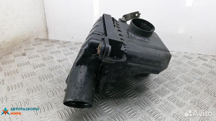 Корпус воздушного фильтра Suzuki Baleno 2000