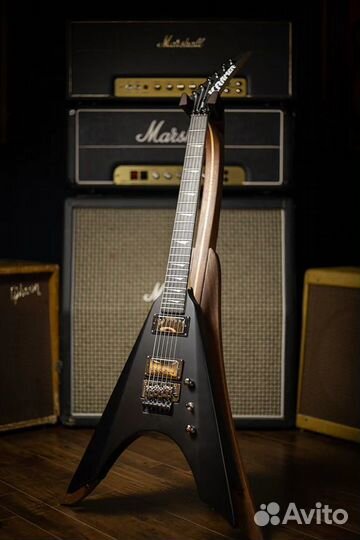 Kramer Guitars Nite V FR
