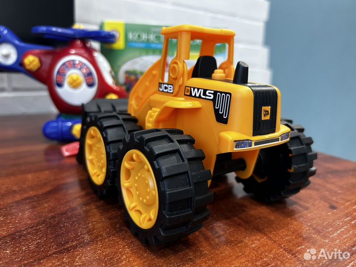 Игрушки для мальчика и новый конструктор