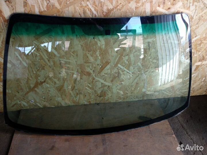 Стекло лобовое Toyota Avensis AT220 2CT 2008