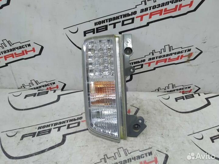 Фонарь nissan elgrand PE52 PNE52 TE52 TNE52 8960 л