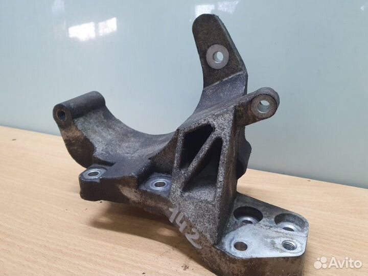 Кронштейн Daewoo Matiz N150 F8CV 2010