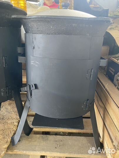 Казан чугунный с печкой