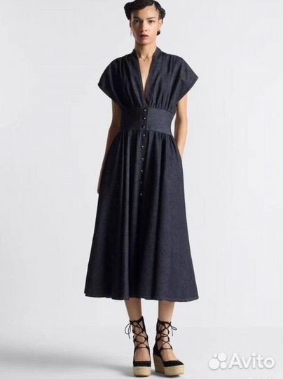 Крутое платье Christian Dior