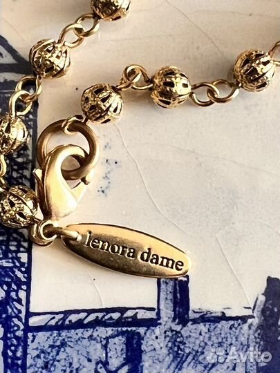 Локет от Lenora Dame