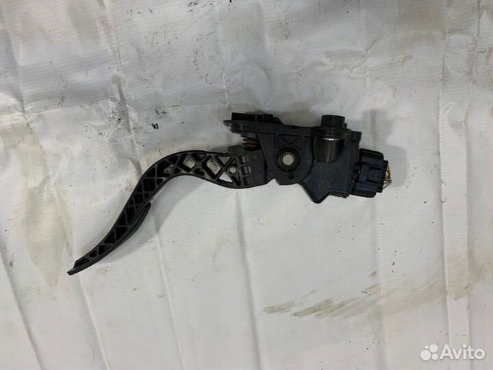 Педаль газа Mitsubishi Outlander CW5W 4B12 2010