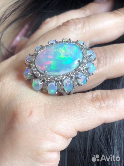 Кольцо с опалом и бриллиантами