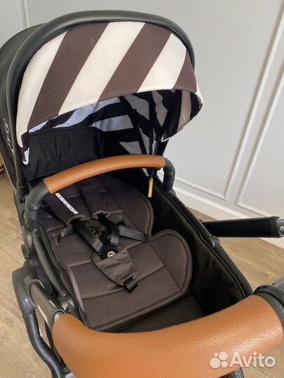 Коляска 2 в 1 Happy Baby Mommer