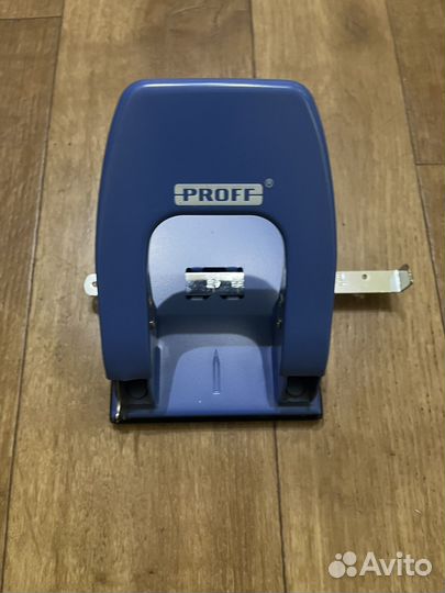 Дырокол на 2 отверстия