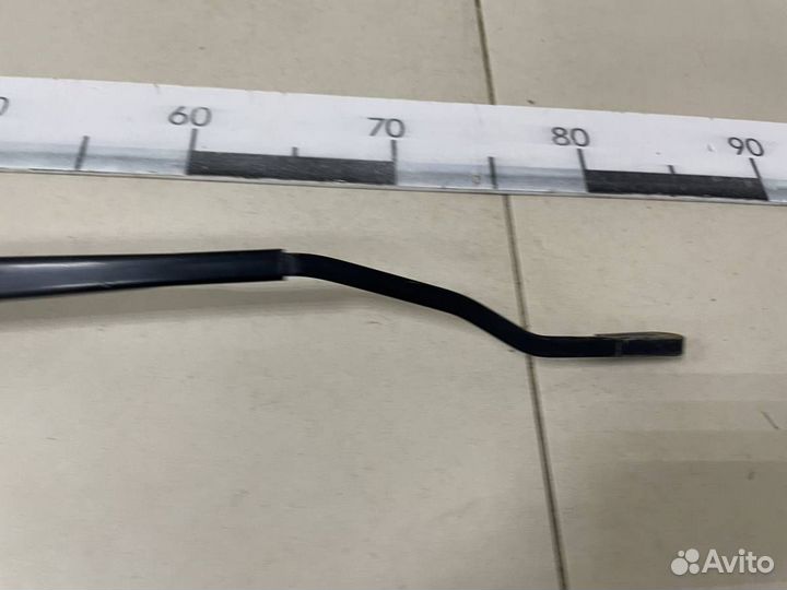 Поводок стеклоочистителя передний левый Skoda Fabi