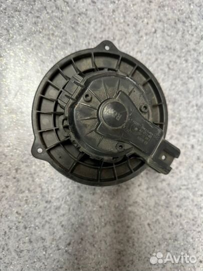 Моторчик печки Kia Rio 3 QB C4FC 2014