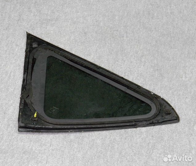 Стекло кузова неподвижное правое Nissan Murano Z50