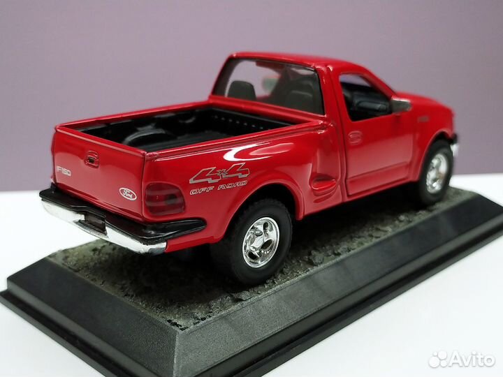 1:43 Ford F-150