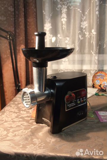 Мясорубка электрическая Redmond RMG-1223-6