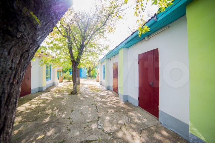 Здание, 4000 м²