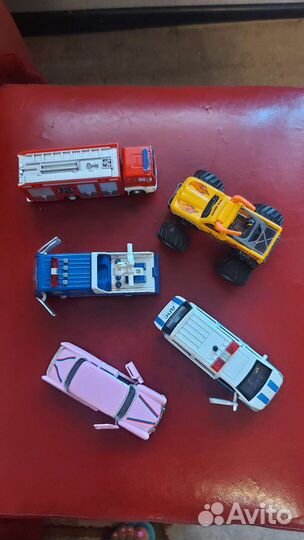 Машинки, меч и железный человек