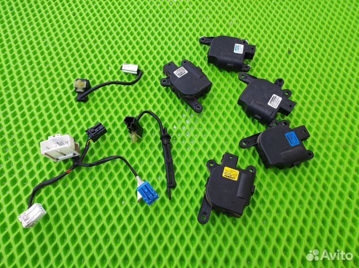 Моторчик заслонки отопителя на для KIA ceed Киа Си