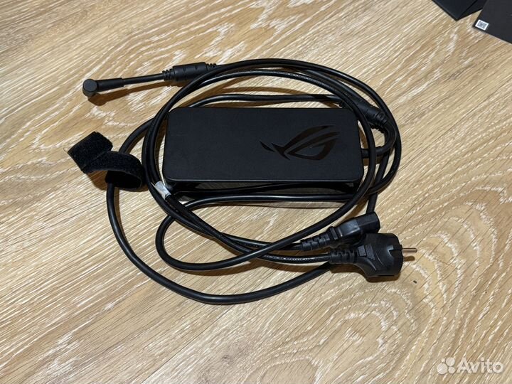 Ноутбук игровой asus ROG Strix G17(5900x, rx6800m)