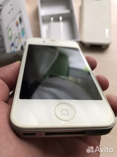 iPhone 4S, 8 ГБ