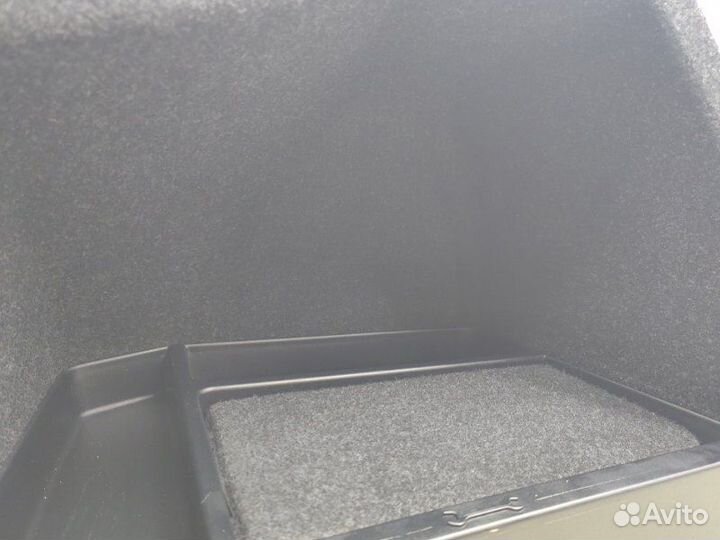 Ящик для инструментов Bmw 3 F30 N47D20 2013