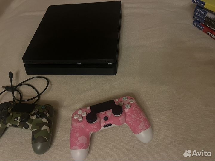 Sony PS4 slim