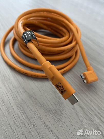 Кабель TetherPro USB-C to 3.0 Micro-B Right Angle