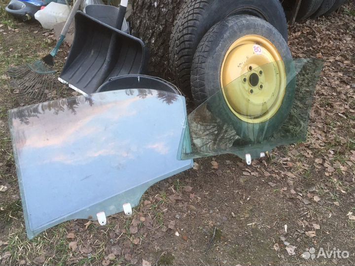 Стекло правой двери для Хонда Аккорд7