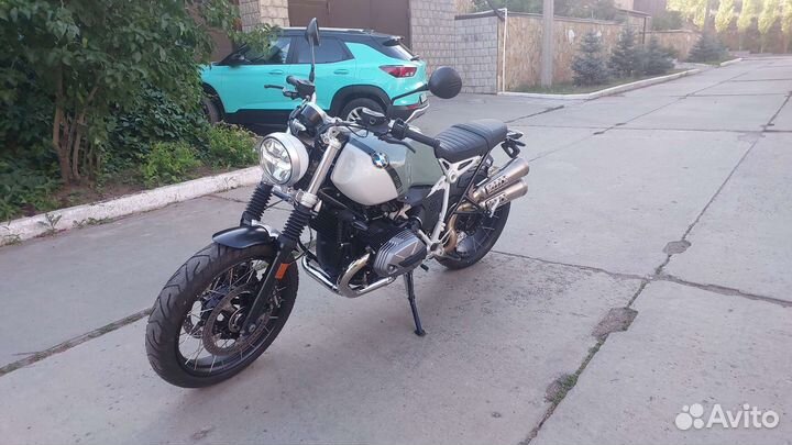 BMW R Nine T