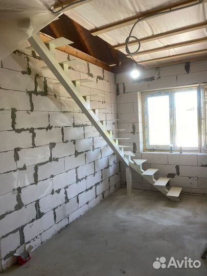 Металлический каркас лестницы