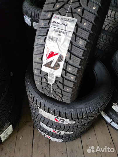 Bridgestone Blizzak Spike-02 205/60 R16 92T