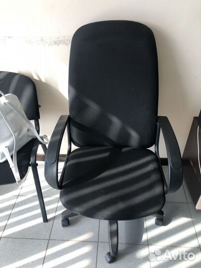 Компьютерное кресло руководителя Бюрократ