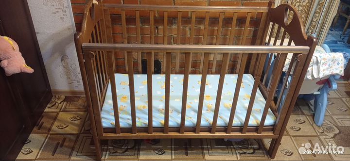 Детская кроватка