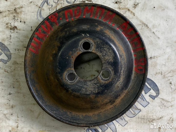 Шкиф помпы audi 80